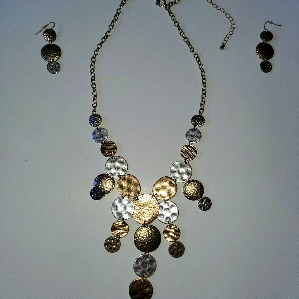 Necklace & Earring set